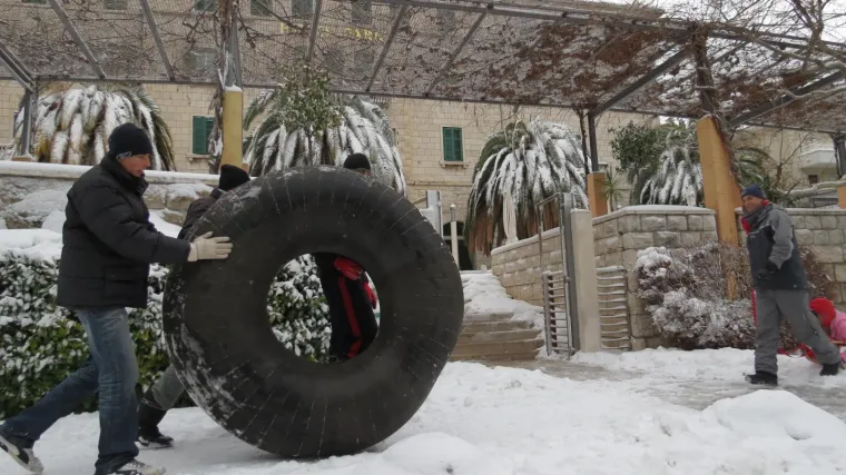 Na hitni kirur&scaron;ki odjel splitskoga KBC-a bilo je tog dana primljeno vi&scaron;e od 80 građana