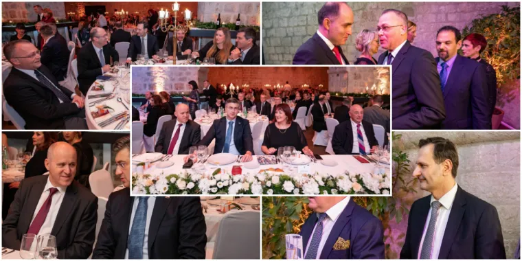 Plenković na svečanoj večeri u Dubrovniku: Iza njega sjedili Kovač, Bauk, Hasanbegović...