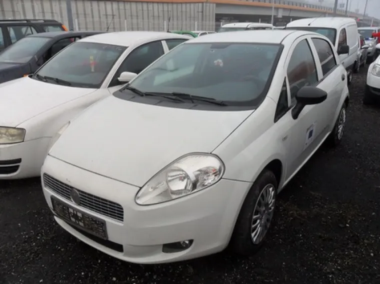 Želite kupiti automobil za 'bagatelu'? Država prodaje BMW 3 za 1400 eura, Audi za 4200 eura...!