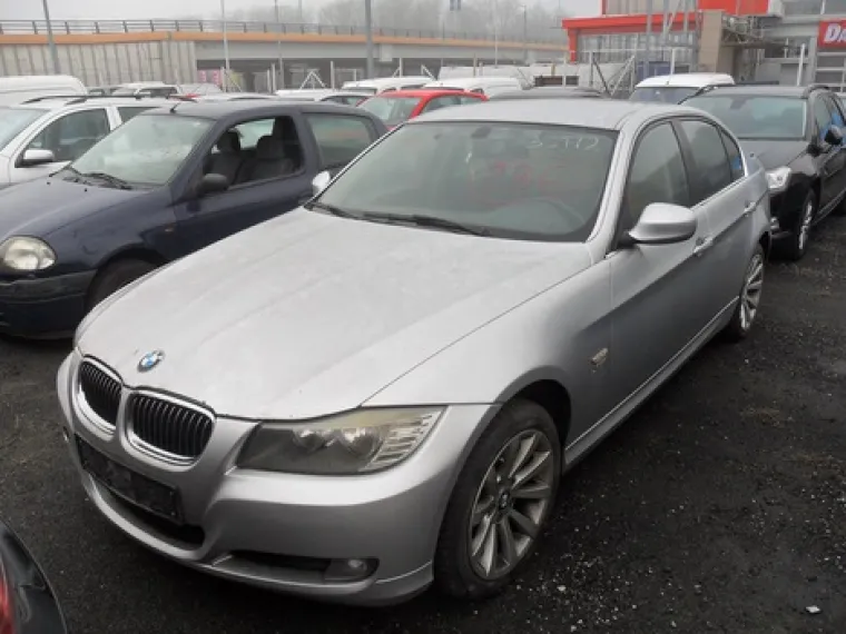 Želite kupiti automobil za 'bagatelu'? Država prodaje BMW 3 za 1400 eura, Audi za 4200 eura...!