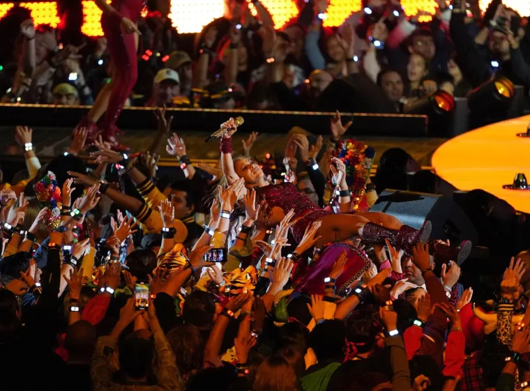 JESTE LI VIDJELI &Scaron;TO JE TIP NAPRAVIO J.LO? Da, upravo to, i to pred vi&scaron;e od 100 milijuna ljudi