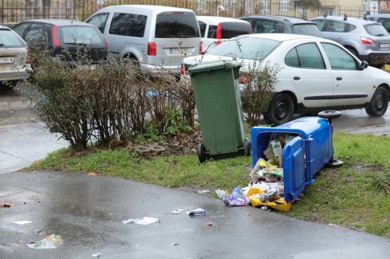 Nevrijeme poharalo Hrvatsku! Snažan pljusak iznenadio Zagrepčane, olujno jugo u Rijeci