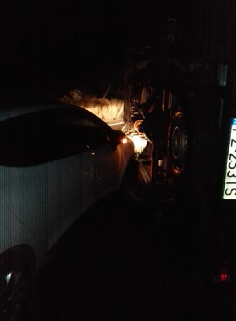 Kaos na cestama! Prevrnulo se nekoliko kamiona. Autobusi i teretna vozila ne mogu do Dalmacije