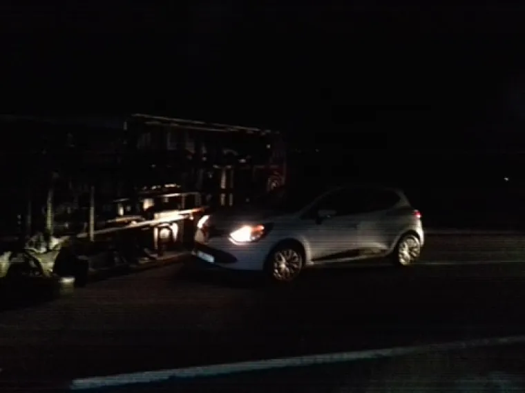 Kaos na cestama! Prevrnulo se nekoliko kamiona. Autobusi i teretna vozila ne mogu do Dalmacije