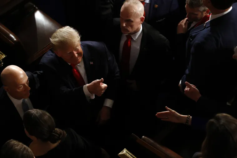 Trump žestoko uvrijedio predsjednicu zastupničkog doma Kongresa, ali ona mu jo&scaron; že&scaron;će uzvratila!