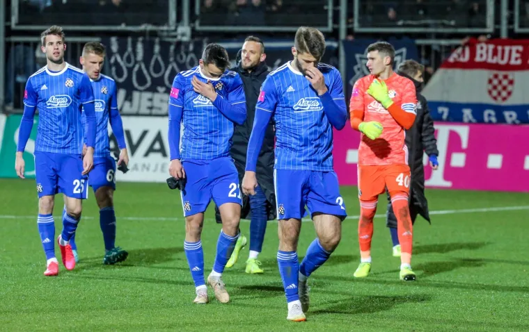 [FOTO] ZAUSTAVI SE VJETRE: Rujevica je bila pod naletom orkanskog vjetra; Na trenutke se uopće nije moglo igrati, pogledajte prizore koji zaleđuju