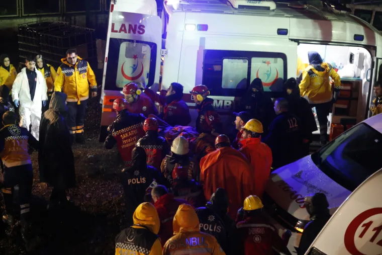 Turski avion izletio s piste i zapalio se: Troje poginulih, vi&scaron;e desetaka ljudi ozlijeđeno