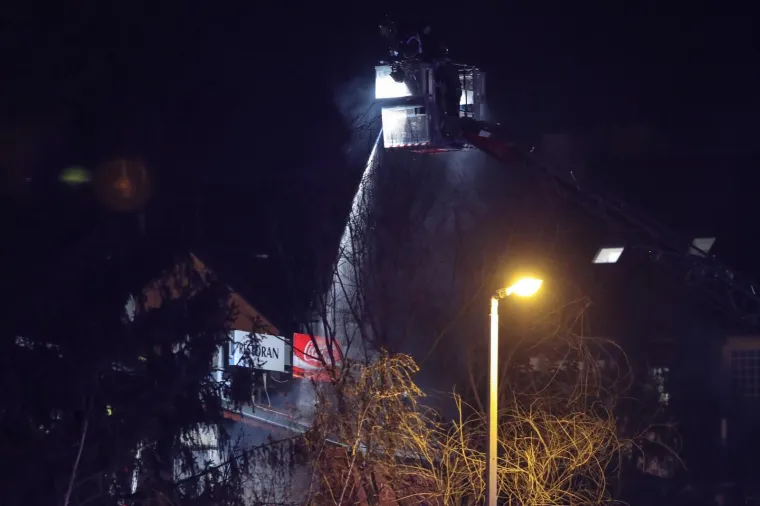 Zapalila se napa? Požar u poznatom zagrebačkom restoranu, jednu osobu odvezla Hitna pomoć