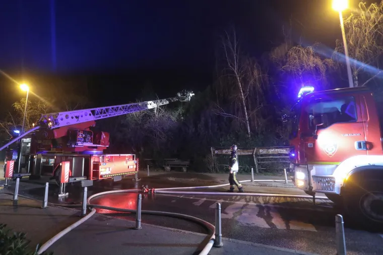 Zapalila se napa? Požar u poznatom zagrebačkom restoranu, jednu osobu odvezla Hitna pomoć