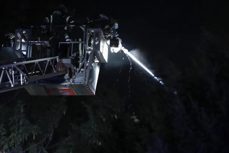 Zapalila se napa? Požar u poznatom zagrebačkom restoranu, jednu osobu odvezla Hitna pomoć