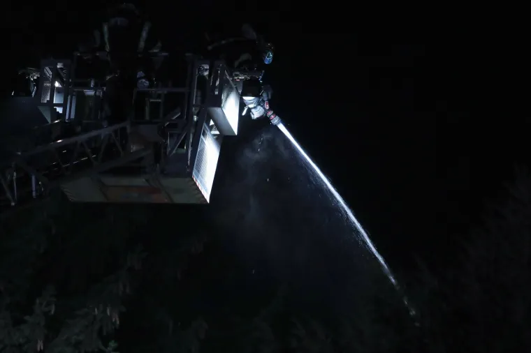 Zapalila se napa? Požar u poznatom zagrebačkom restoranu, jednu osobu odvezla Hitna pomoć