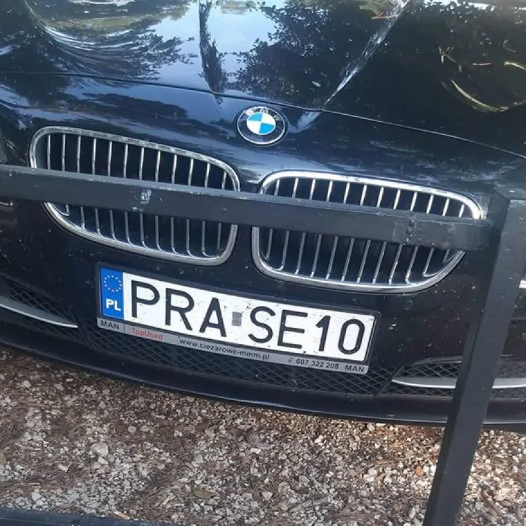 YE81 5E, PRASE: Ove tablice viđene u Hrvatskoj će vas nasmijati do suza