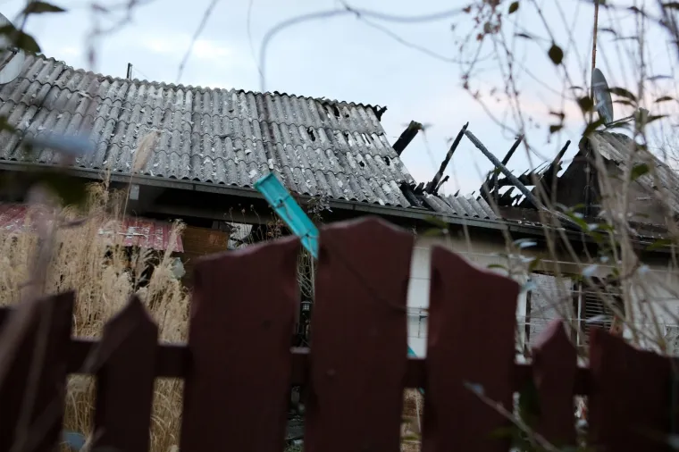 Tragedija u Osijeku: Tijekom ga&scaron;enja požara vatrogasci prona&scaron;li le&scaron; nepoznatog mu&scaron;karca