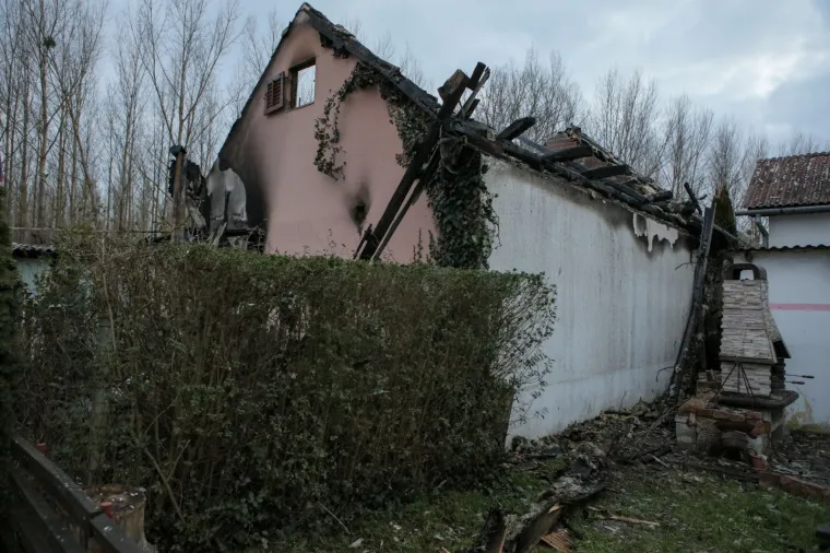Tragedija u Osijeku: Tijekom ga&scaron;enja požara vatrogasci prona&scaron;li le&scaron; nepoznatog mu&scaron;karca