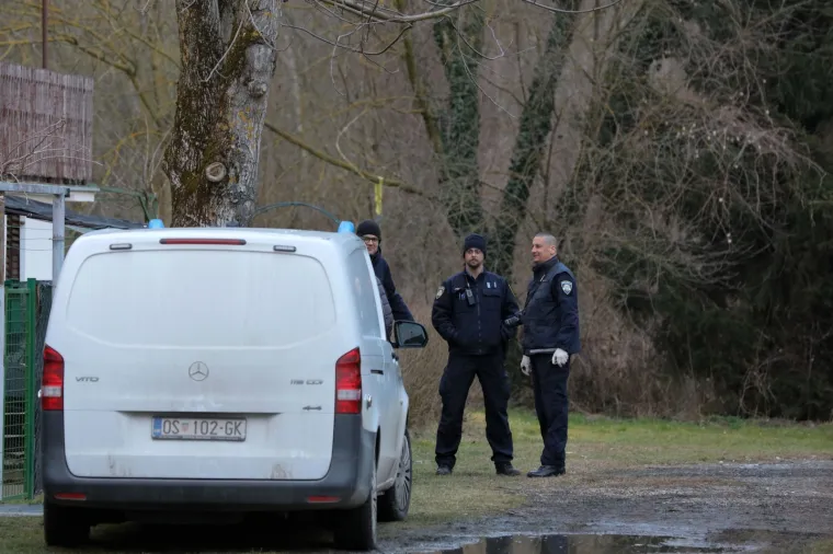 Tragedija u Osijeku: Tijekom ga&scaron;enja požara vatrogasci prona&scaron;li le&scaron; nepoznatog mu&scaron;karca