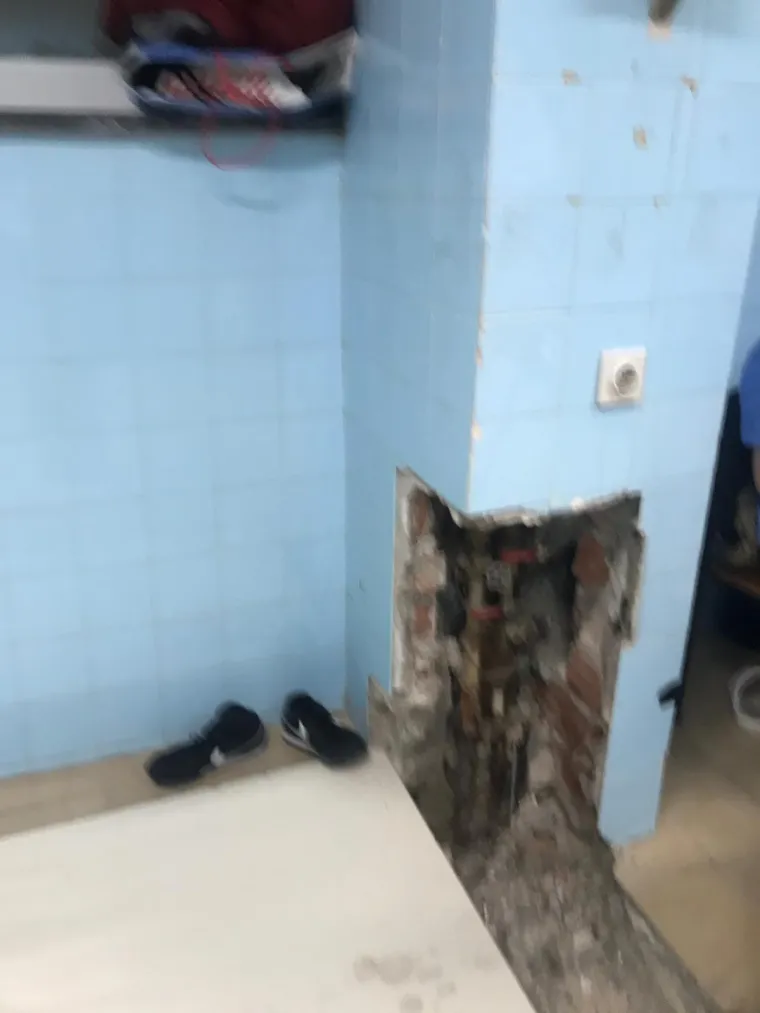 Očajni učenici iz Splita: 'Bježimo od mi&scaron;eva i &scaron;takora. Bi li odgovorni slali svoju djecu ovdje? Ovo je sra** od države!'