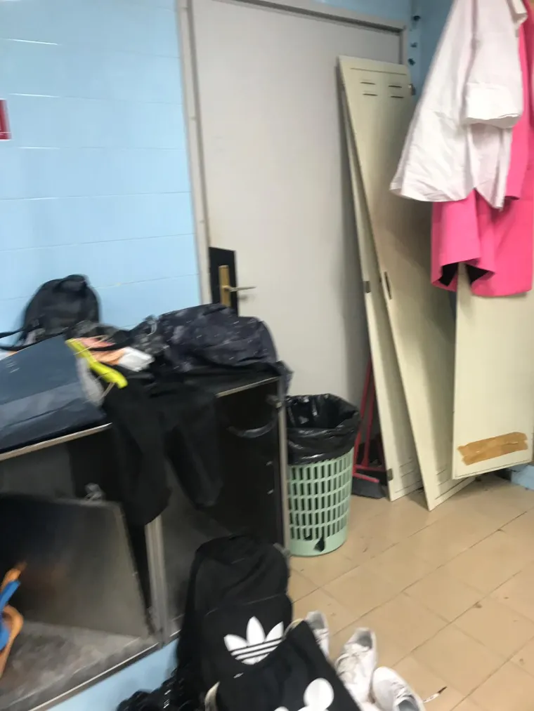 Očajni učenici iz Splita: 'Bježimo od mi&scaron;eva i &scaron;takora. Bi li odgovorni slali svoju djecu ovdje? Ovo je sra** od države!'