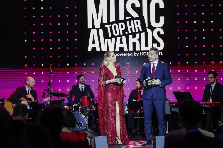 06.02.2020., Zagreb -  U hotelu Esplanade odrzana je dodjela glazbene nagrade Top.hr Music Awards. Ana Radisic, Tomislav Jelincic
Photo: Luka Stanzl/PIXSELL