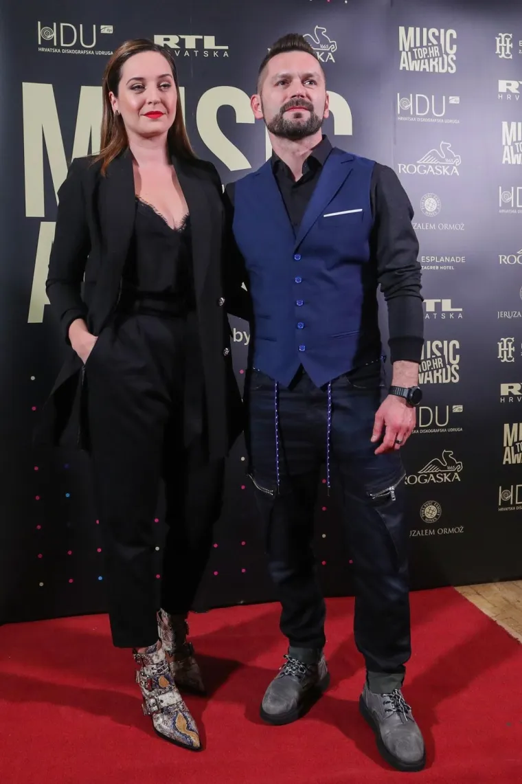 06.02.2020., Zagreb -  U hotelu Esplanade odrzana je dodjela glazbene nagrade Top.hr Music Awards. Ivan Decak sa suprugom Ninom. 
Photo: Luka Stanzl/PIXSELL
