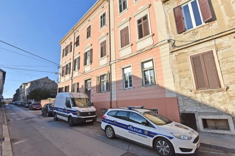 Mjesto užasa u Puli: Sve je bilo puno krvi! U zgradi pronađen izboden mladić