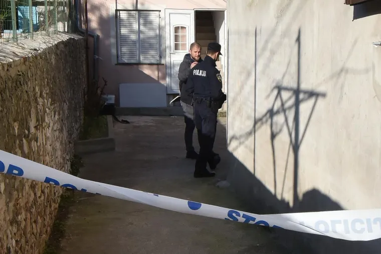 Mjesto užasa u Puli: Sve je bilo puno krvi! U zgradi pronađen izboden mladić