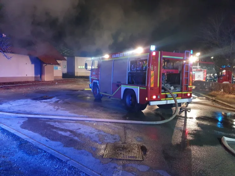 Veliki požar u Termama Čatež, omiljenom odredi&scaron;tu Hrvata: 'Izgorjelo je do temelja. Jo&scaron; smo u &scaron;oku'