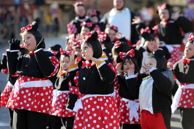 &Scaron;arenilo u srcu Rijeke: Vi&scaron;e od 2500 mali&scaron;ana sudjelovalo je u karnevalskoj povorci