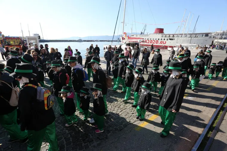 &Scaron;arenilo u srcu Rijeke: Vi&scaron;e od 2500 mali&scaron;ana sudjelovalo je u karnevalskoj povorci