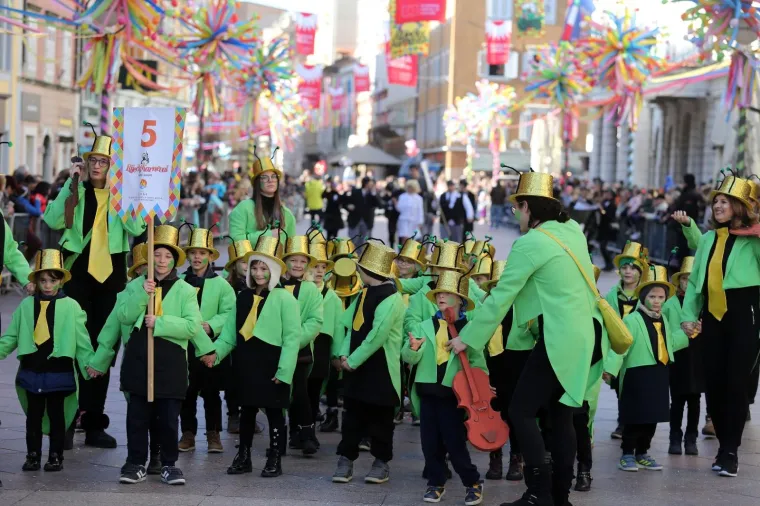 &Scaron;arenilo u srcu Rijeke: Vi&scaron;e od 2500 mali&scaron;ana sudjelovalo je u karnevalskoj povorci