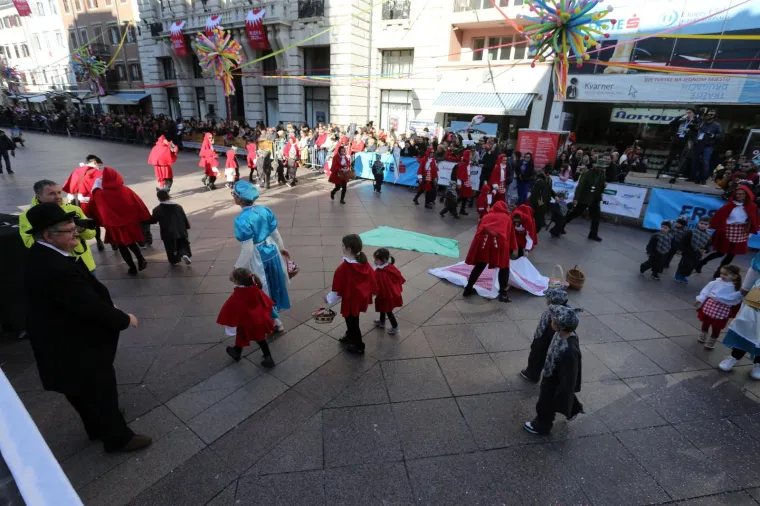 &Scaron;arenilo u srcu Rijeke: Vi&scaron;e od 2500 mali&scaron;ana sudjelovalo je u karnevalskoj povorci