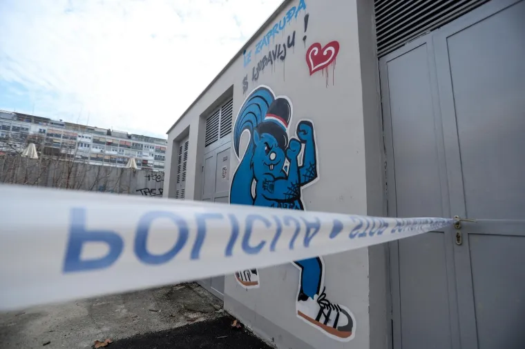 Pucnjava u Zapruđu! Čovjek je ozlijeđen i prevezen u bolnicu, nekoliko ljudi je privedeno