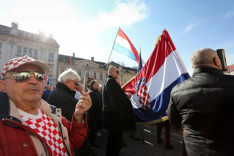 Prosvjed branitelja u Samoboru protiv Beljaka: 'Cilj nam je zaustaviti građanski rat koji se događa'