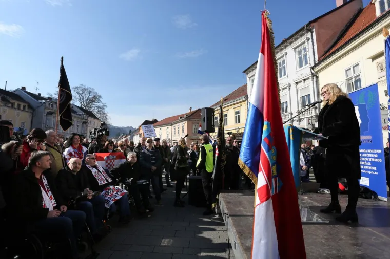 Prosvjed branitelja u Samoboru protiv Beljaka: 'Cilj nam je zaustaviti građanski rat koji se događa'