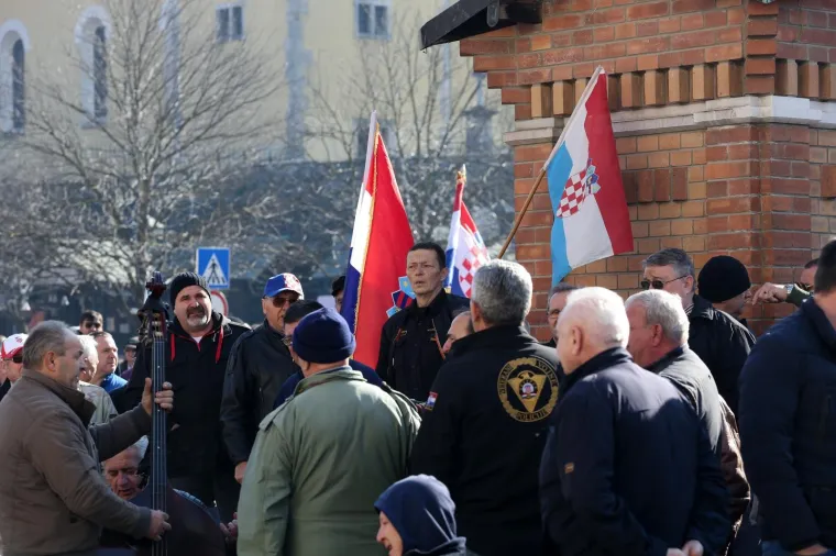 Prosvjed branitelja u Samoboru protiv Beljaka: 'Cilj nam je zaustaviti građanski rat koji se događa'
