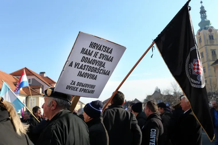 09.02.2020., Samobor -Zajednica udruga hrvatskih branitelja lijecenih od PTSP-a RH aktivno se ukljucila u organizaciju prosvjeda "STOP GOVORU MRZNJE I MEDJUSOBNOJ NESNOSLJIVOSTI. Cilj prosvjeda je podici glas razumne Hrvatske protiv govora mrznje i medjusobnih uvreda, bez obzira na politicki predznak i svjetonazor onih koji ih upucuju.
Photo: Emica Elvedji/PIXSELL