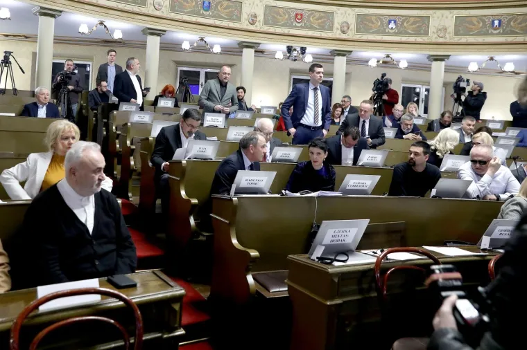 Sjednica zagrebačke Gradske skup&scaron;tine nastavljena je raspravom o izmjenama i dopunama GUP-a