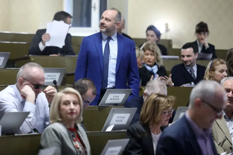Sjednica zagrebačke Gradske skup&scaron;tine nastavljena je raspravom o izmjenama i dopunama GUP-a