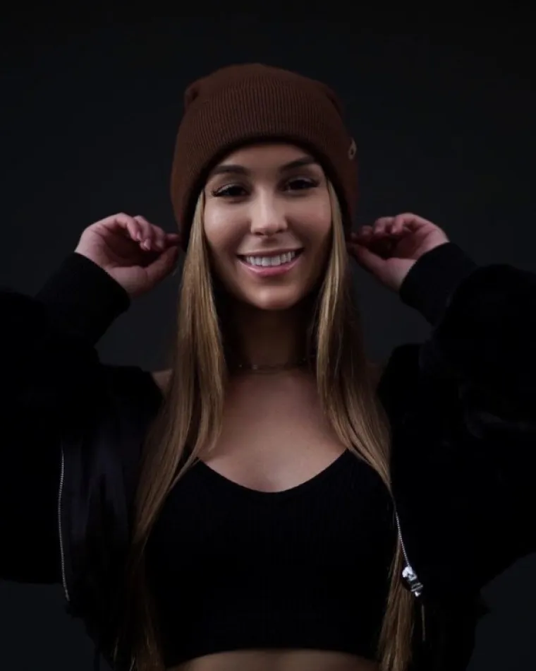 ONE SU SE OBUKLE ZA EKSTREMNO NISKE TEMPERATURE: Pa zar im nije baka rekla da će nahladiti bubrege?