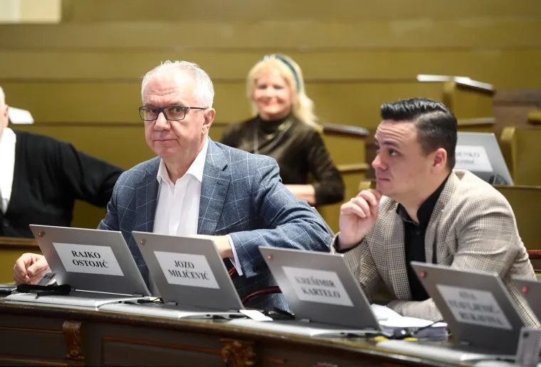 Stanka u Skup&scaron;tini: 'Besramna politička trgovina HDZ-a i Bandića oko GUP-a je i dalje u tijeku'