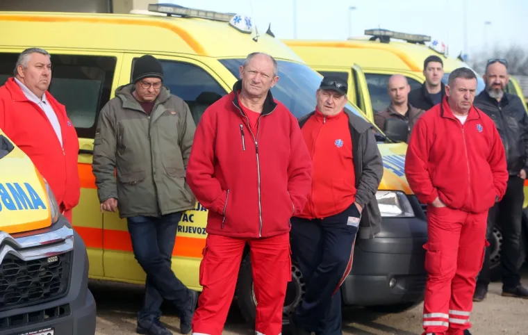 Nezadovoljni plaćama: Vozači djelatnika sanitetskog prijevoza danas su u &scaron;trajku solidarnosti