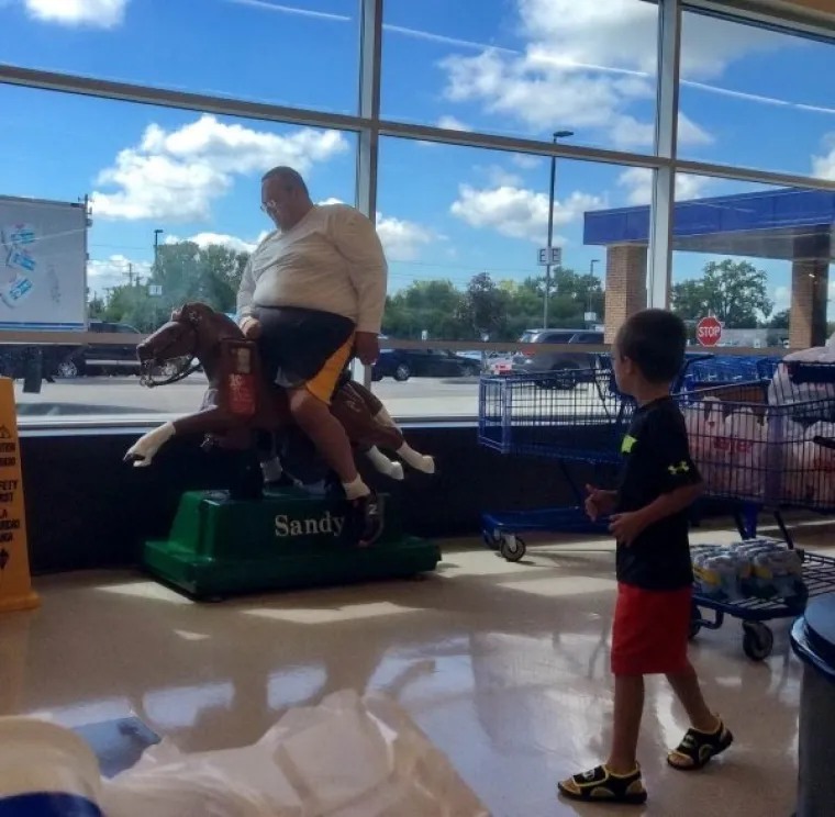 PA &Scaron;TO SE TO DOGAĐA S DANA&Scaron;NJIM LJUDIMA? Svakom nas fotografijom sve vi&scaron;e zbunjuju