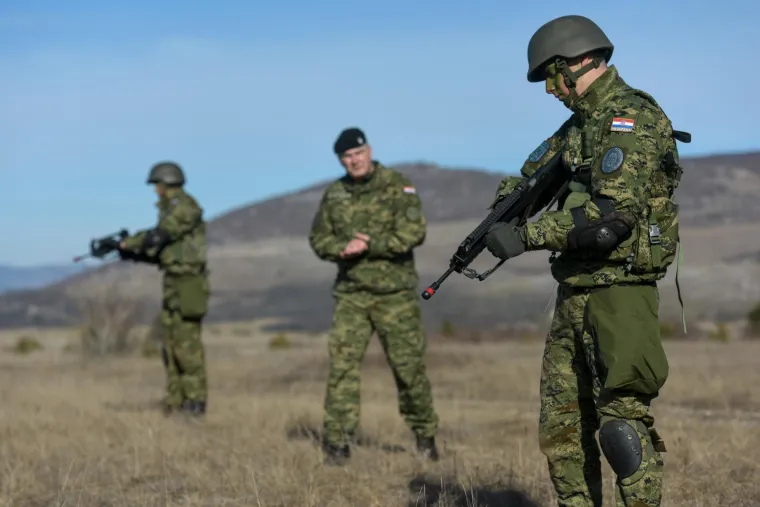 Hrvatski vojnici pokazali nadljudsku snagu: Pogledajte kako se snalaze u zimskim uvjetima