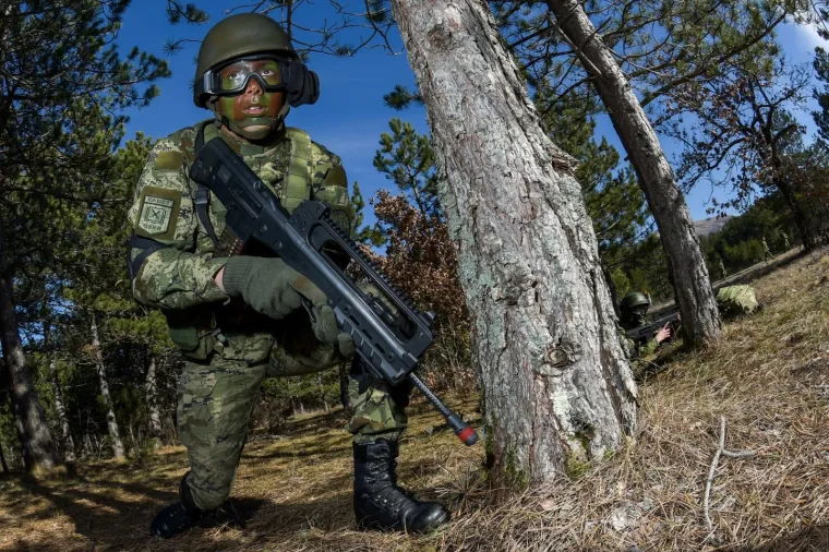 U zimskom vojnom kampu 30 posto kadetkinja: 'Bitno je da radimo kao jedno, kao tim. Stoga nema razlike'