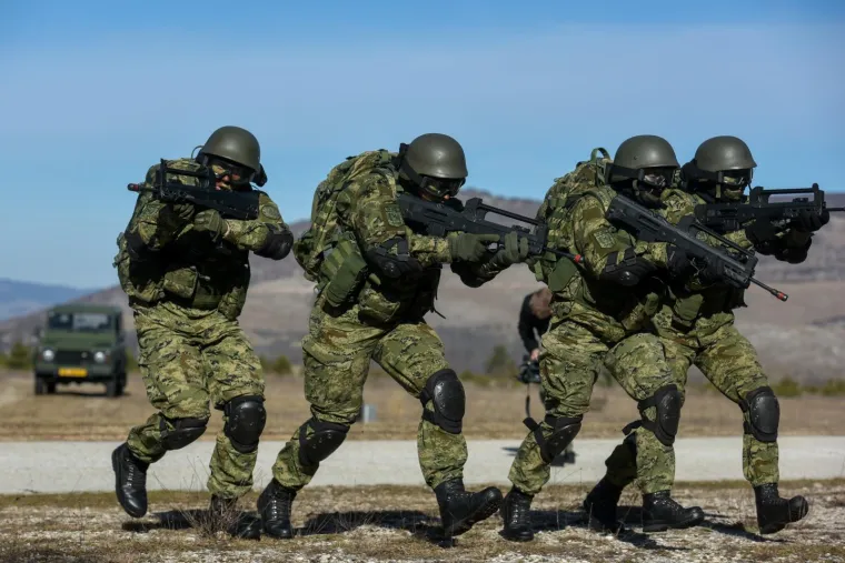 U zimskom vojnom kampu 30 posto kadetkinja: 'Bitno je da radimo kao jedno, kao tim. Stoga nema razlike'