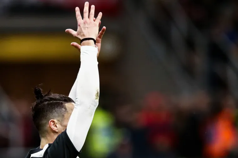 SPORNA SITUACIJA PODIJELILA ITALIJU: Trener Milana kipi, pogledajte &scaron;to se dogodilo i sami ocijenite je li ovo bio penal