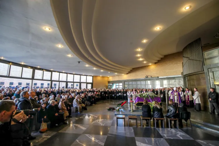 Tuga na Mirogoju: Obitelj, prijatelji i poznanici oprostili se od maestra Vladimira Kranjčevića