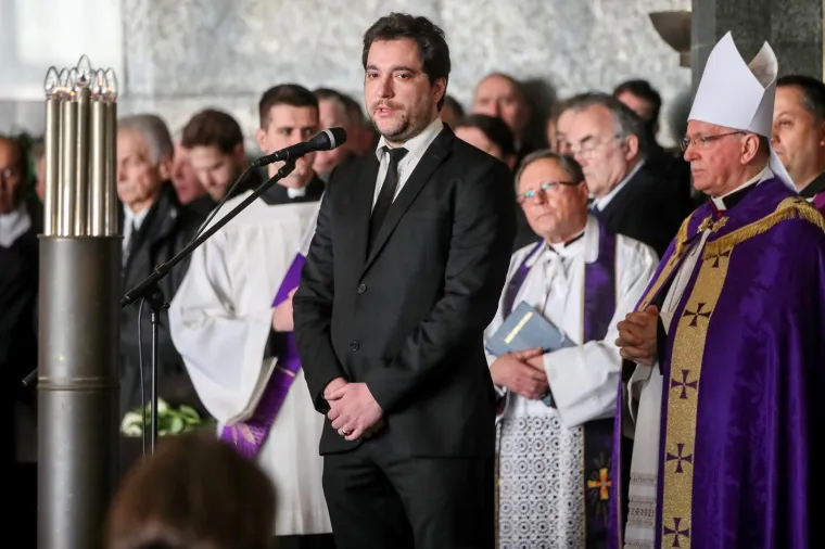 Tuga na Mirogoju: Obitelj, prijatelji i poznanici oprostili se od maestra Vladimira Kranjčevića