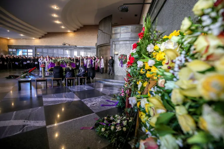 Tuga na Mirogoju: Obitelj, prijatelji i poznanici oprostili se od maestra Vladimira Kranjčevića