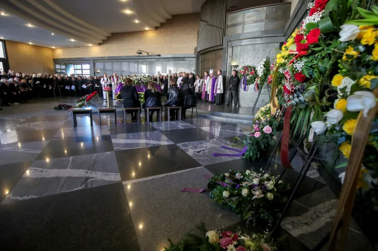 Tuga na Mirogoju: Obitelj, prijatelji i poznanici oprostili se od maestra Vladimira Kranjčevića