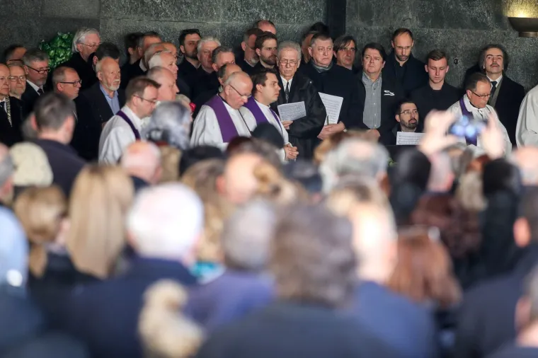 Tuga na Mirogoju: Obitelj, prijatelji i poznanici oprostili se od maestra Vladimira Kranjčevića